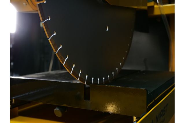 Каменерізний верстат MAST Bautechnik...