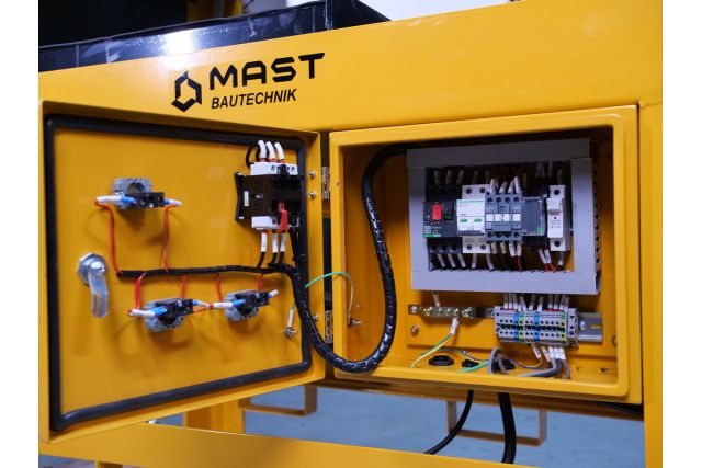 Камнерезный станок MAST Bautechnik MT-SKM700_380V 