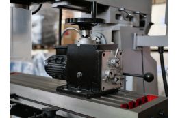 Універсальний вертикально-фрезерний верстат MAST Metalltechnik M-FR1000