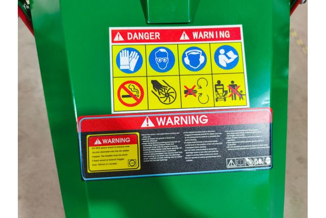 Бензиновый измельчитель веток MAST...