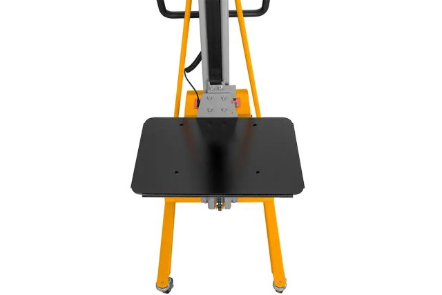 Електричний щогловий навантажувач Cormak B0215