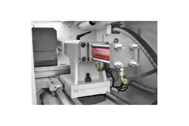 Токарний верстат з ЧПУ CORMAK 400×1000 з ручним патроном 5