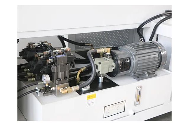 Автоматичний дорновий трубогиб з ЧПК MAST CNC...