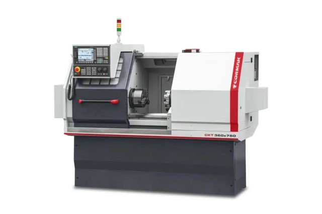 Токарний верстат по металу з ЧПУ CORMAK 360x750