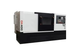 Токарний верстат по металу з ЧПУ CORMAK 400x750