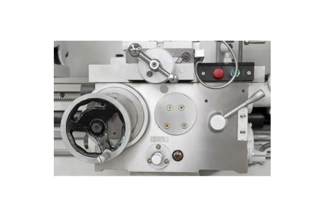 Токарний вертат по металу CORMAK 500x1500YB