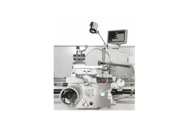 Токарный станок по металлу CORMAK 500x1500YB