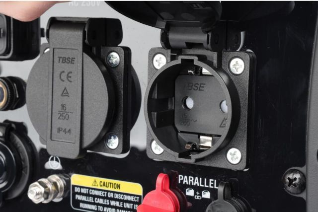 Генератор інверторний Ultimatron ULT-3300-EU 3 кВт