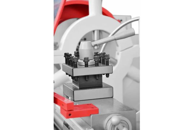 Универсальный токарный станок Cormak 560x2000