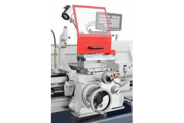 Токарно-гвинторізний верстат CORMAK 560 X 1500