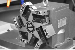 Токарний верстат з ЧПУ Cormak 320x750 з гідравлічним патроном