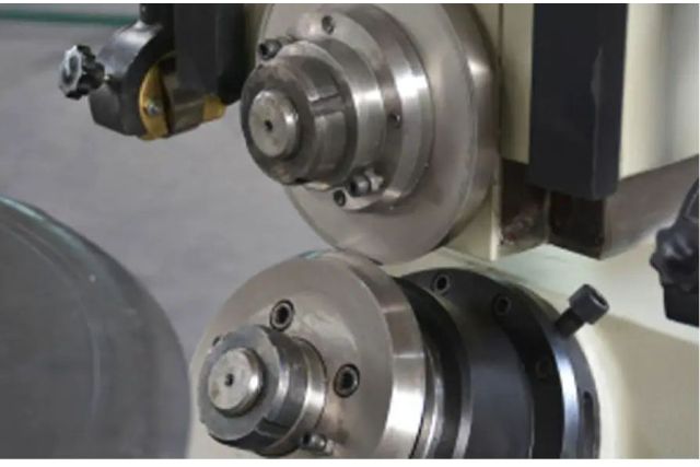 Відбірно-відрізний верстат Isitan SDK 8