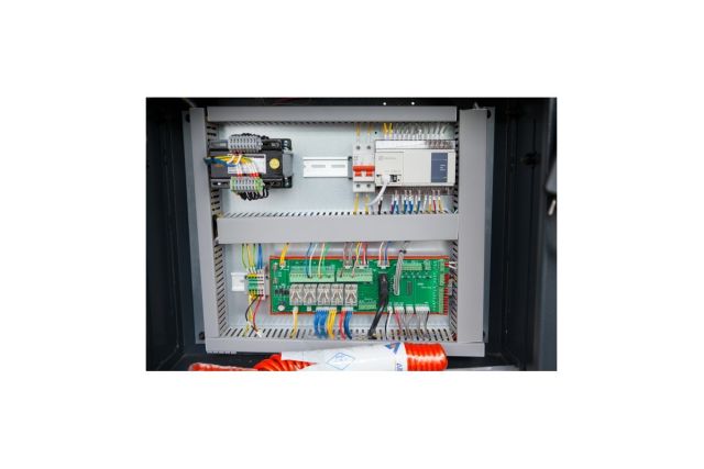 Автомат для хранения и подачи заготовки для токарного станка с ЧПУ