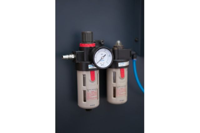 Автомат для зберігання і подачі заготовки для токарного верстата з ЧПУ