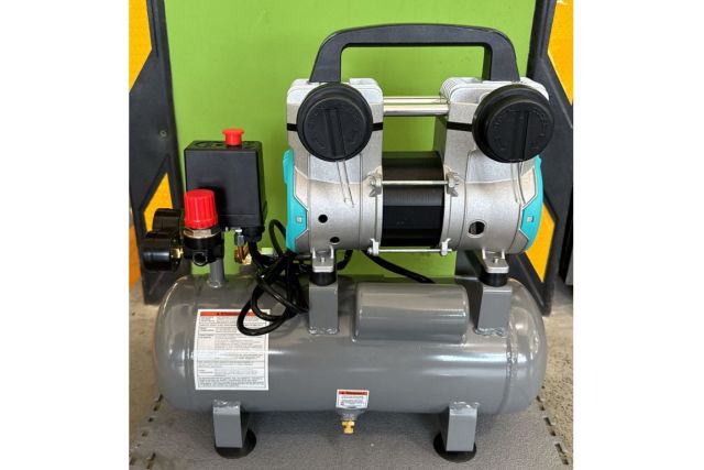 Безмасляний поршневий компресор Mast...