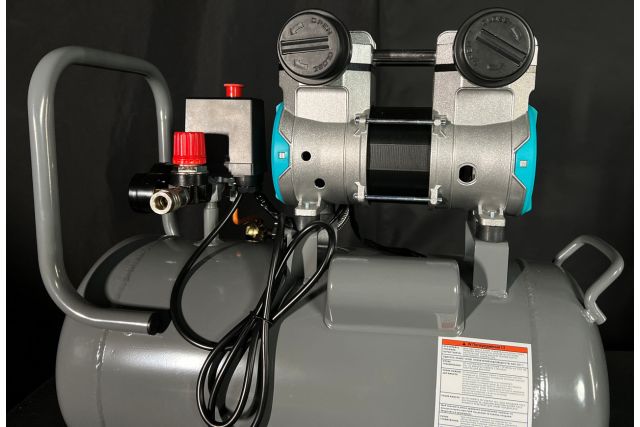 Безмасляний поршневий компресор Mast...