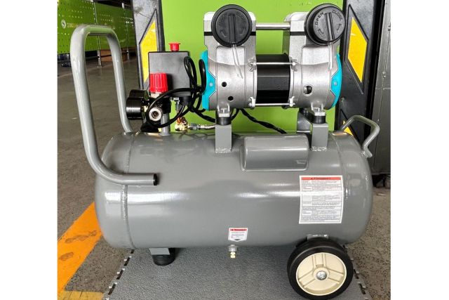 Безмасляний поршневий компресор Mast...