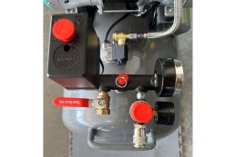 Безмасляный поршневой компрессор Mast MOF1680/3x1500-120L