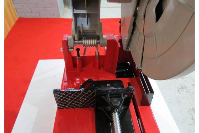 Дисковая пила по металлу Holzmann MKS 355