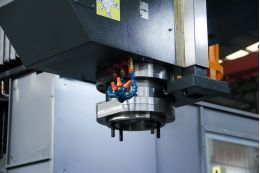 Двухстоечный вертикальный обрабатывающий центр с ЧПУ OZCO VG42