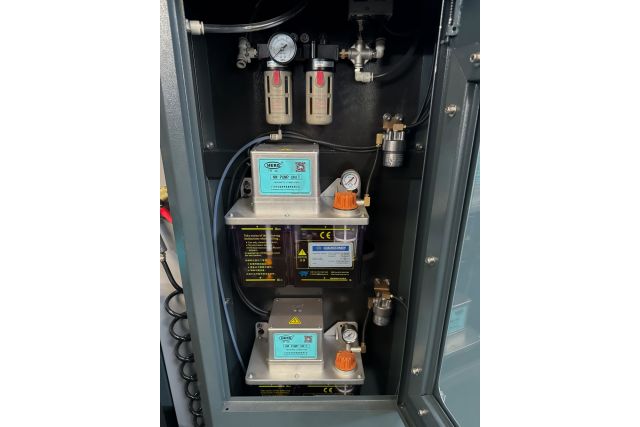 Двоколонний вертикальний обробний центр з ЧПУ...