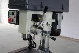 Настольный сверлильный станок CORMAK W25