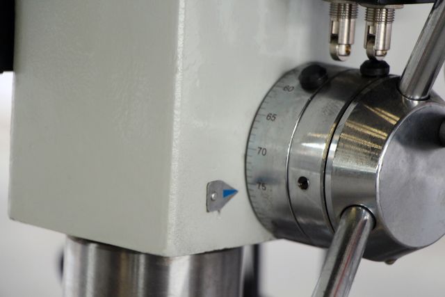 Настольный сверлильный станок CORMAK W25