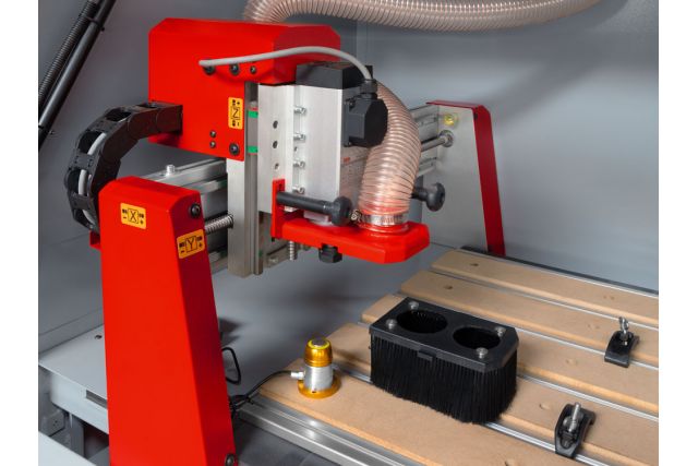 Фрезерный станок по дереву с ЧПУ Holzmann CTF69_230V 4