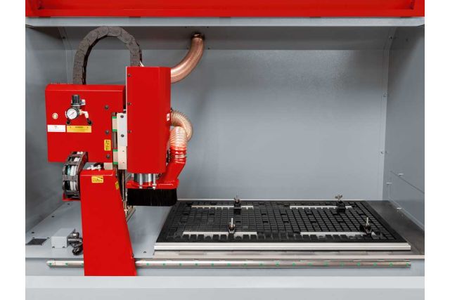 Фрезерный станок по дереву с ЧПУ Holzmann CTF69ATC_230V 5