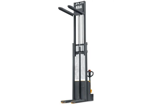 Штабелер Cormak Q15E25-2 (електричний привід та підйом) 3