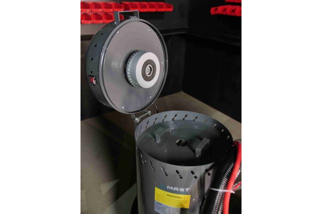 Піскоструминний пристрій з пилососом MAST MSB28 (70 л) 17