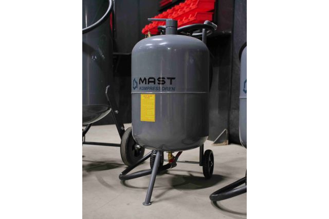 Пескоструйный аппарат напорного типа MAST MSB20 (76 л) 3