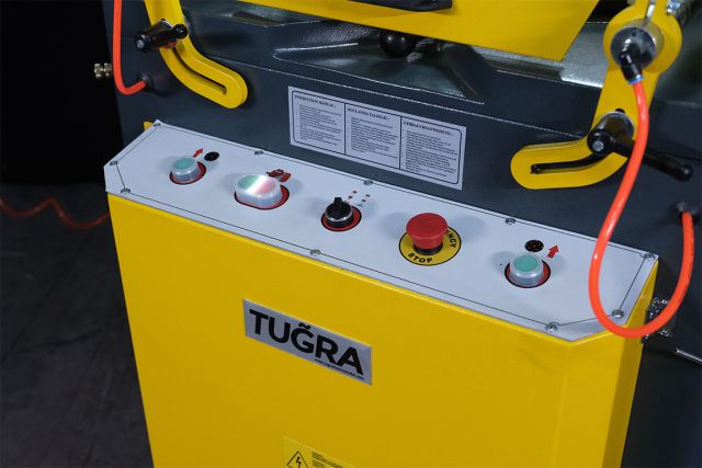 Полуавтоматическая торцовочная пила для резки алюминия Tugra Makina AC 400 3