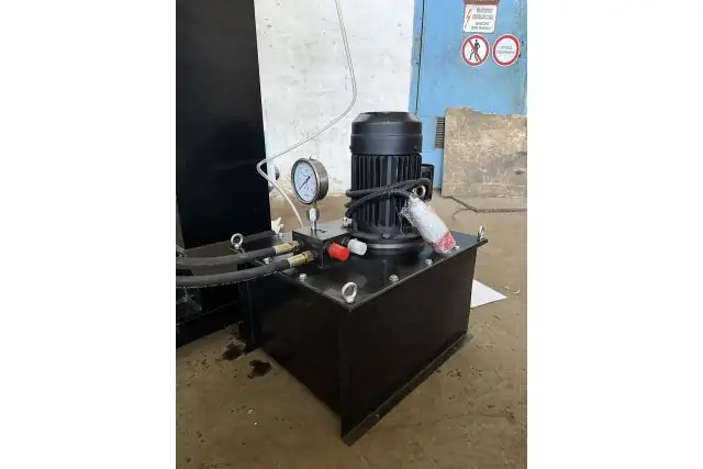 Електрогідравлічний прес MAST M-HP-100 10