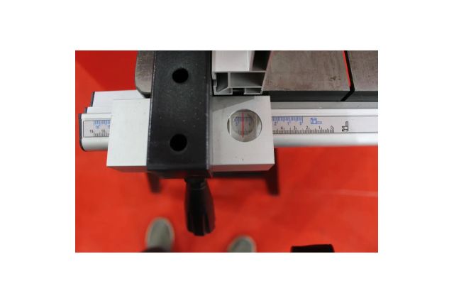 Стрічкова пила Holzmann HBS 245HQ 8