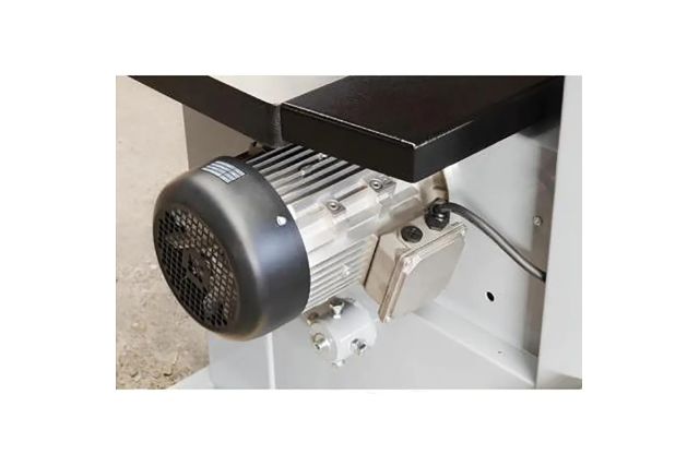 Стрічкова пила Holzmann HBS 600DELUX 3