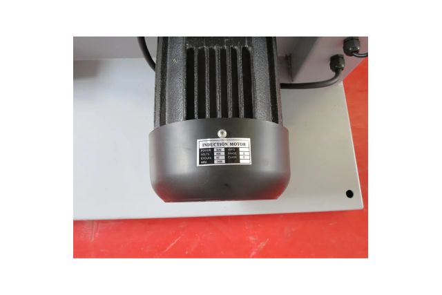 Стрічкова пила Holzmann HBS 610 9