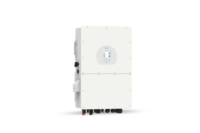 Інвертор Deye SUN-30K-SG02HP3-EU-AM3 1