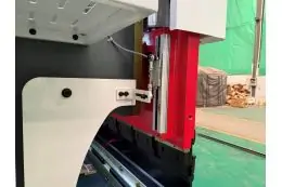 Електро-гідравлічний листозгинальний прес MAST CNC Machinen WE-70T/2500 з Syntec-630BA 5
