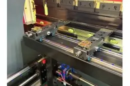Электрогидравлический листогибочный пресс MAST CNC Machinen WE-70T/2500 с Syntec-630BA 12