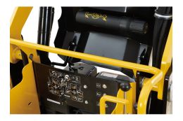 Багатофункціональний міні-навантажувач Lumag MT250 8
