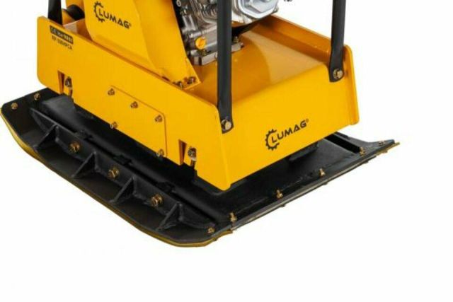 Бензиновая реверсивная виброплита Lumag RP300HPCA (38кН)