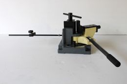 Універсальний загинаючий верстат CORMAK UB 100A