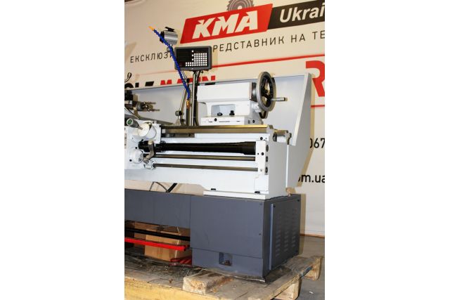 Токарно-гвинторізний верстат CORMAK CJ6250YC 500X1500