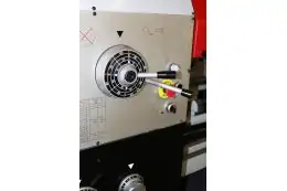 Токарно-винторезный станок CORMAK CJ6250YC 500X1500 9