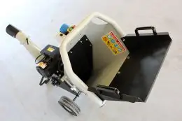 Електричний подрібнювач Lumag RAMBO-HC10E 8