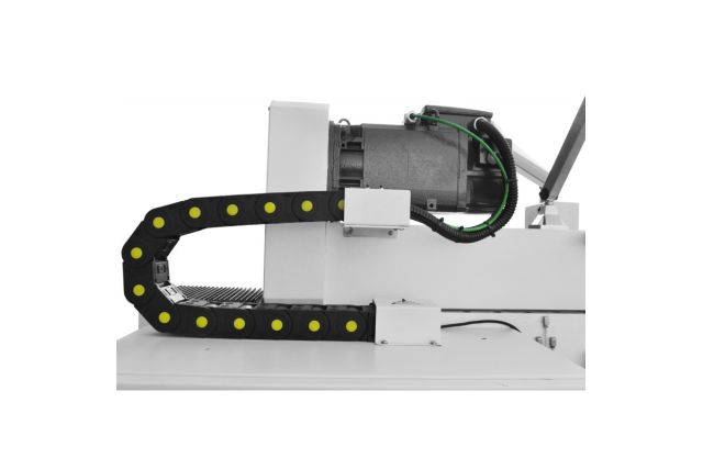 Инструментально-фрезерный станок с ЧПУ Cormak XL8140