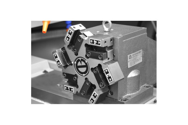 Токарний верстат з ЧПУ Cormak 320x750