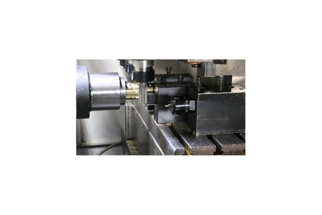 Токарный обрабатывающий центр 5-осевой Cormak