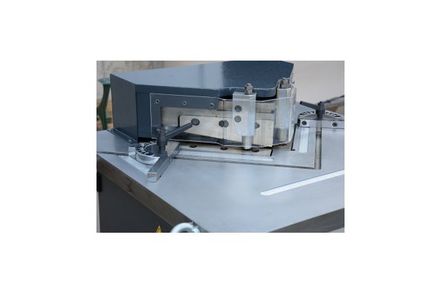 Угловысечной станок с фиксируемым углом Isitan HNM-6F